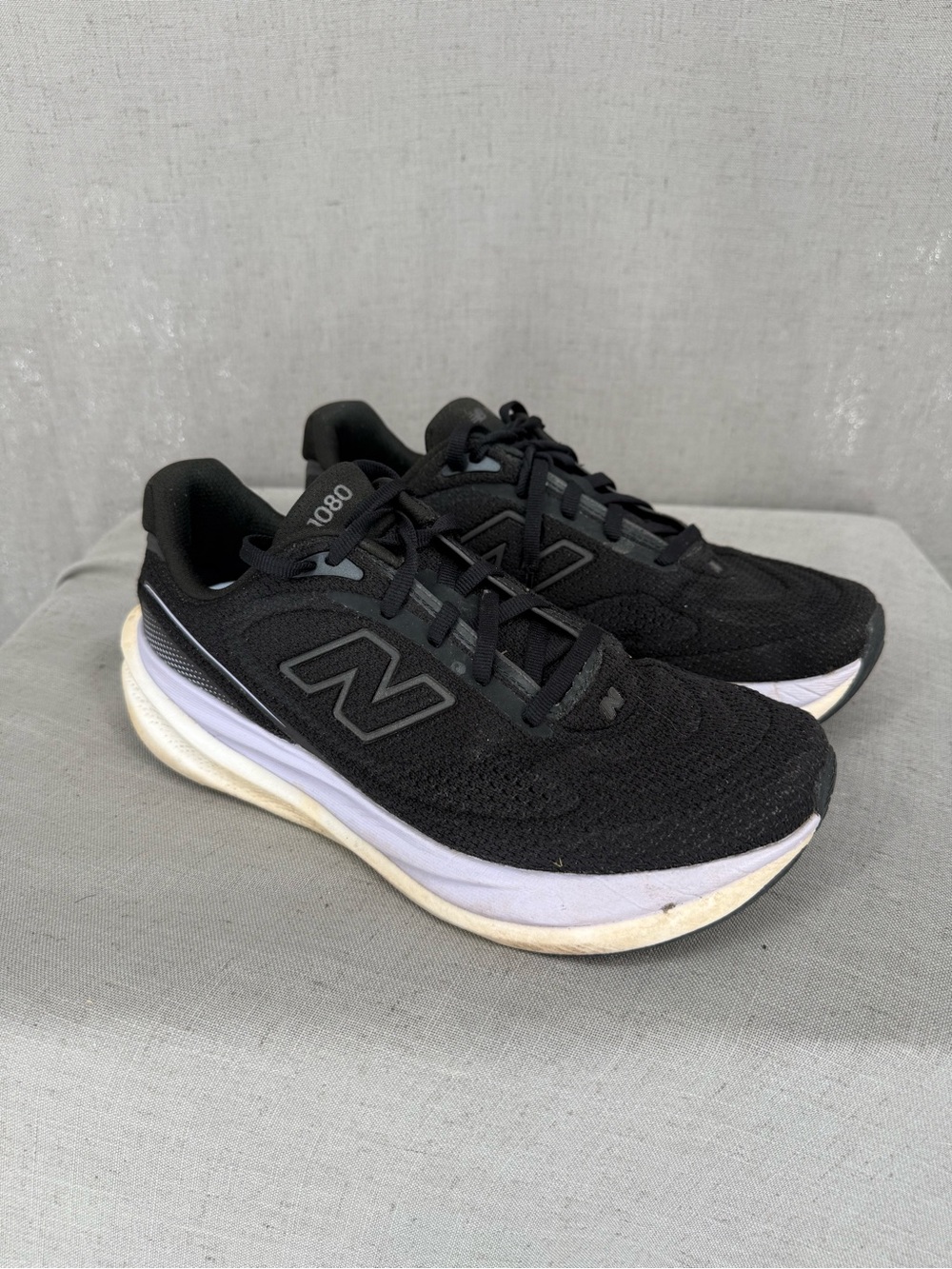 New Balance 1080 v15 Women’s 8 B Running Training Gym Shoes Black White